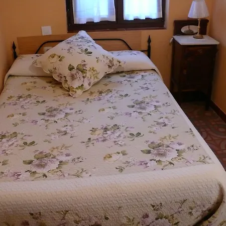 Duquesa De La Conquista De Avila Nyaraló Vega de Santa María