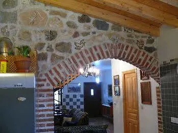 Duquesa De La Conquista De Avila Holiday home Vega de Santa Maria