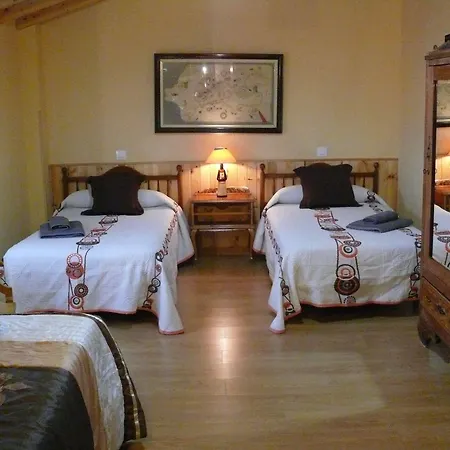 Duquesa De La Conquista De Avila Holiday home Vega de Santa Maria