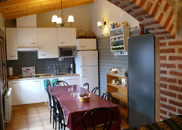 Duquesa De La Conquista De Avila 베가 드 산타 마리아