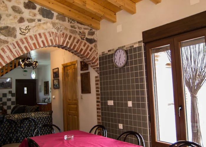 Duquesa De La Conquista De Avila 베가 드 산타 마리아